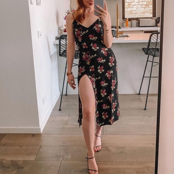 Reformation Dresses & Skirts - Reformation Crimini dress Grenache